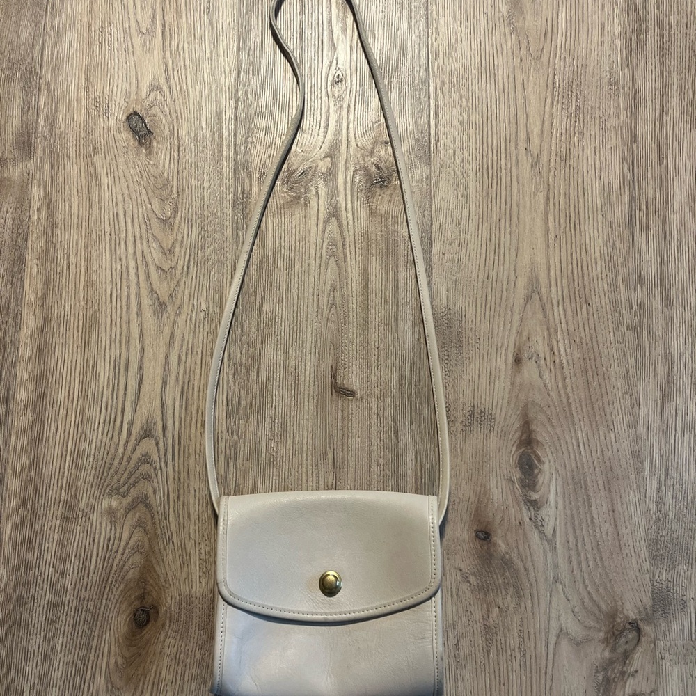 Vintage Coach Cream Crossbody Bag with Adjustable Strap